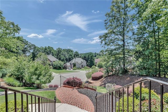 1370 Boomer Circle, Suwanee, GA 30024