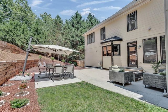 1370 Boomer Circle, Suwanee, GA 30024