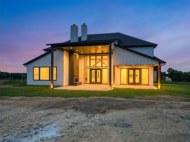 308 Ryker Lane, Gunter, TX 75058