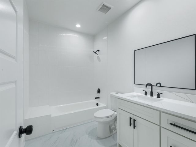 308 Ryker Lane, Gunter, TX 75058