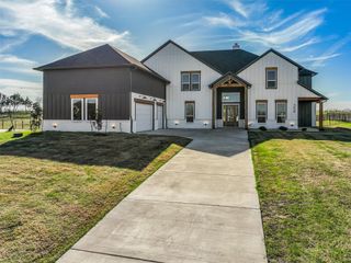 308 Ryker Lane, Gunter, TX 75058