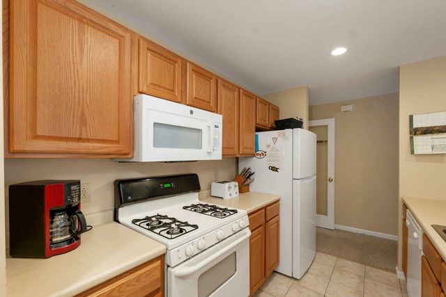 13 White Oak Ln Unit 3, Lincoln, NH 03251