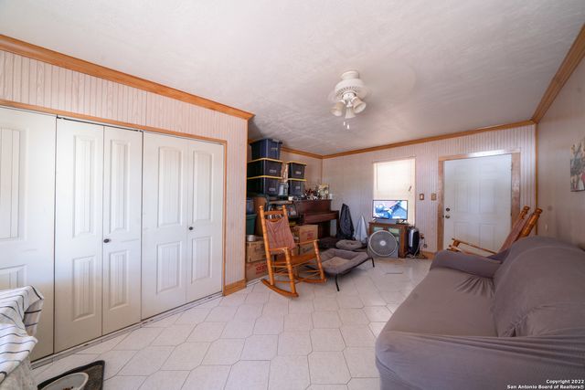 19231 E FM 2790, Lytle, TX 78052