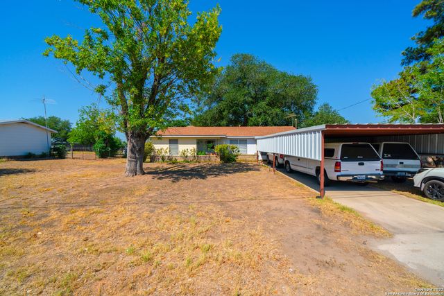 19231 E FM 2790, Lytle, TX 78052