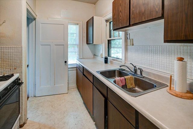 3238 Ridgeway Avenue, Madison, WI 53704