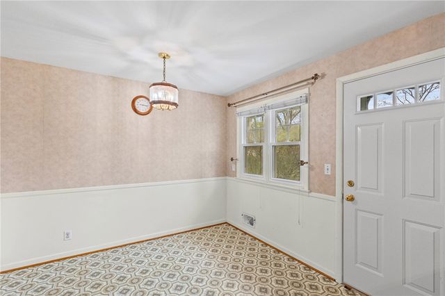 254 Vinedale Avenue, Irondequoit, NY 14622