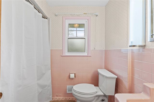 254 Vinedale Avenue, Irondequoit, NY 14622