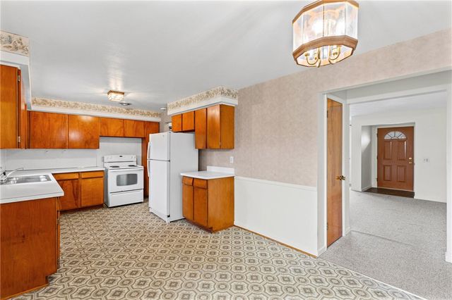 254 Vinedale Avenue, Irondequoit, NY 14622