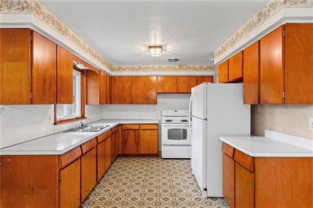 254 Vinedale Avenue, Irondequoit, NY 14622