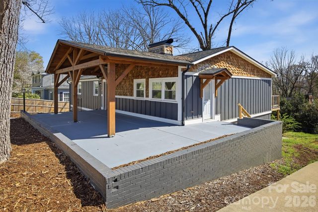 223 W Park Drive, Morganton, NC 28655