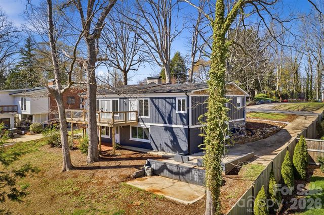 223 W Park Drive, Morganton, NC 28655