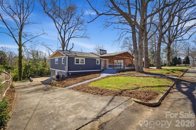 223 W Park Drive, Morganton, NC 28655