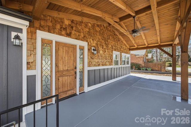 223 W Park Drive, Morganton, NC 28655