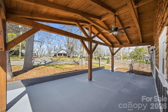 223 W Park Drive, Morganton, NC 28655