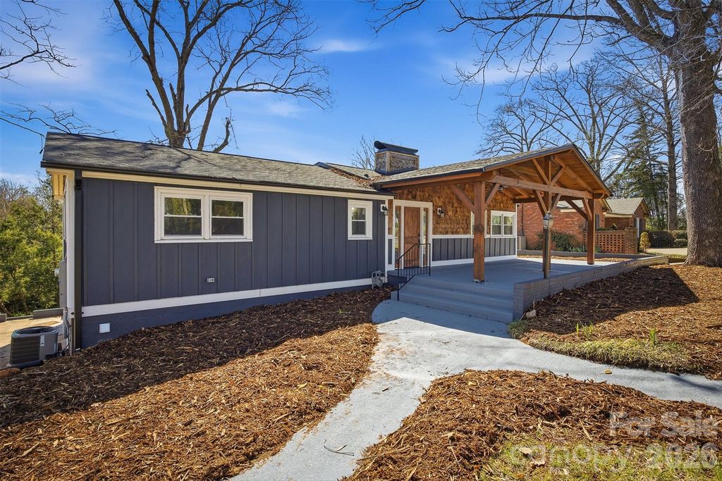 223 W Park Drive, Morganton, NC 28655