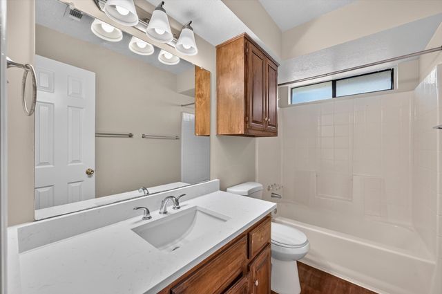 828 Haverford Lane, Desoto, TX 75115
