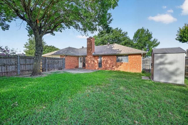 828 Haverford Lane, Desoto, TX 75115