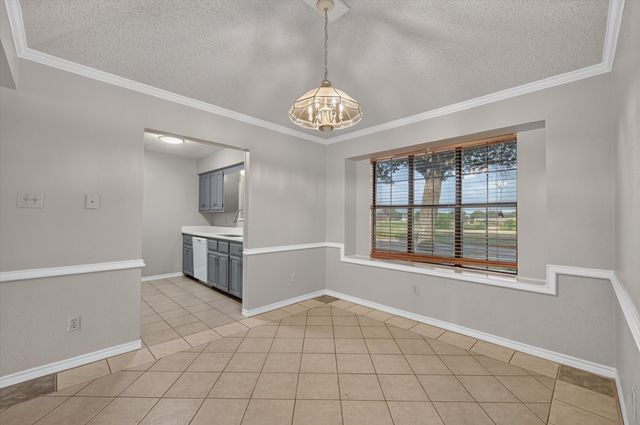 828 Haverford Lane, Desoto, TX 75115