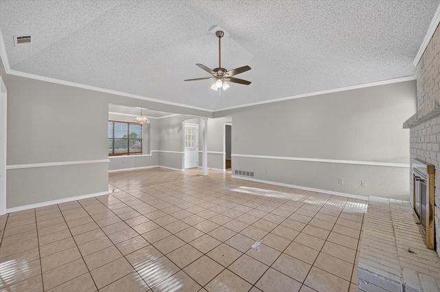 828 Haverford Lane, Desoto, TX 75115