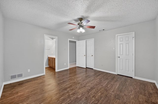 828 Haverford Lane, Desoto, TX 75115