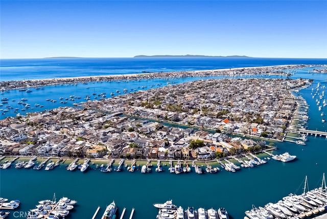 200 Grand Canal, Newport Beach, CA 92662