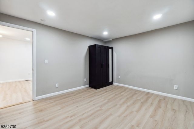 176 Parker St, Newark City, NJ 07104