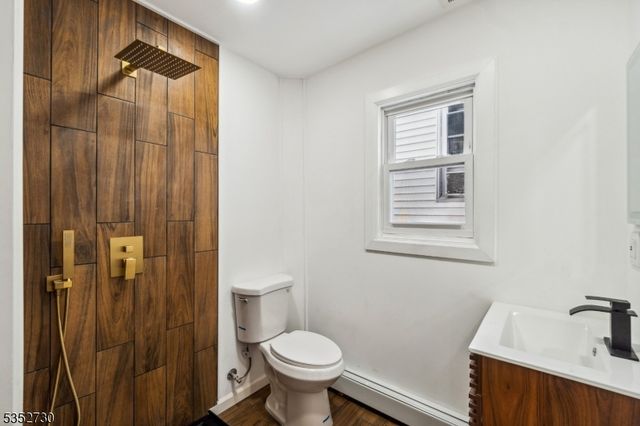 176 Parker St, Newark City, NJ 07104