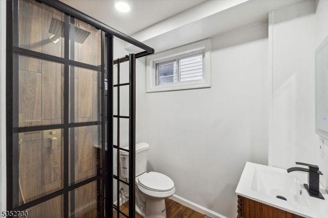 176 Parker St, Newark City, NJ 07104
