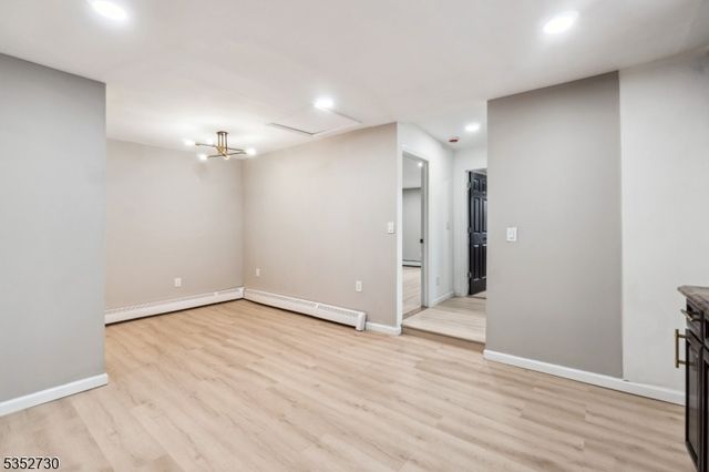 176 Parker St, Newark City, NJ 07104