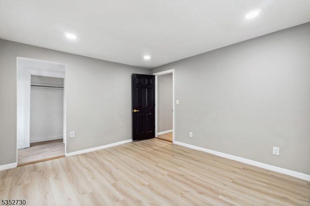 176 Parker St, Newark City, NJ 07104