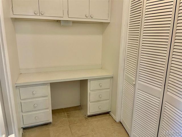 7497 HAZELCREST Drive G, Hazelwood, MO 63042