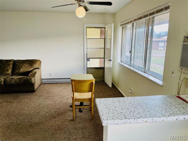 7497 HAZELCREST Drive G, Hazelwood, MO 63042