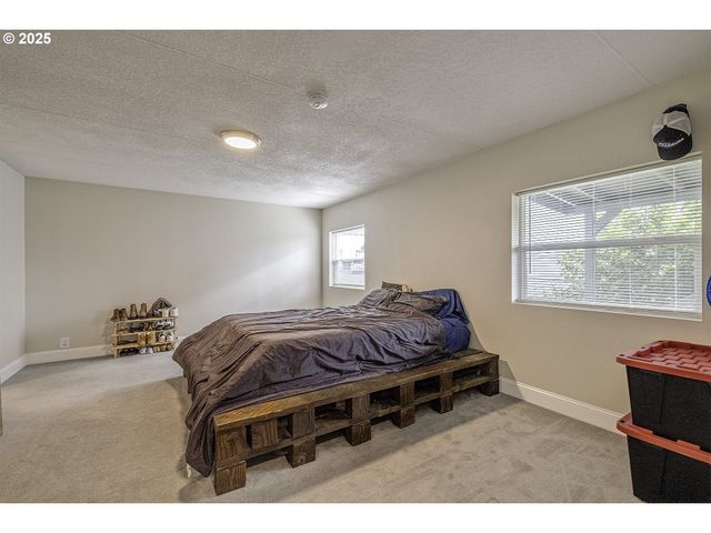 115 W 2ND St, Yamhill, OR 97148