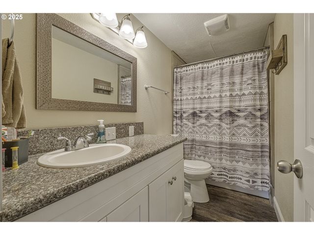 115 W 2ND St, Yamhill, OR 97148