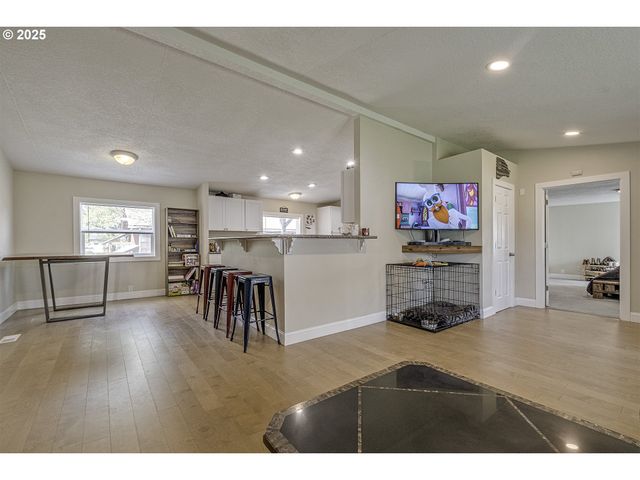 115 W 2ND St, Yamhill, OR 97148