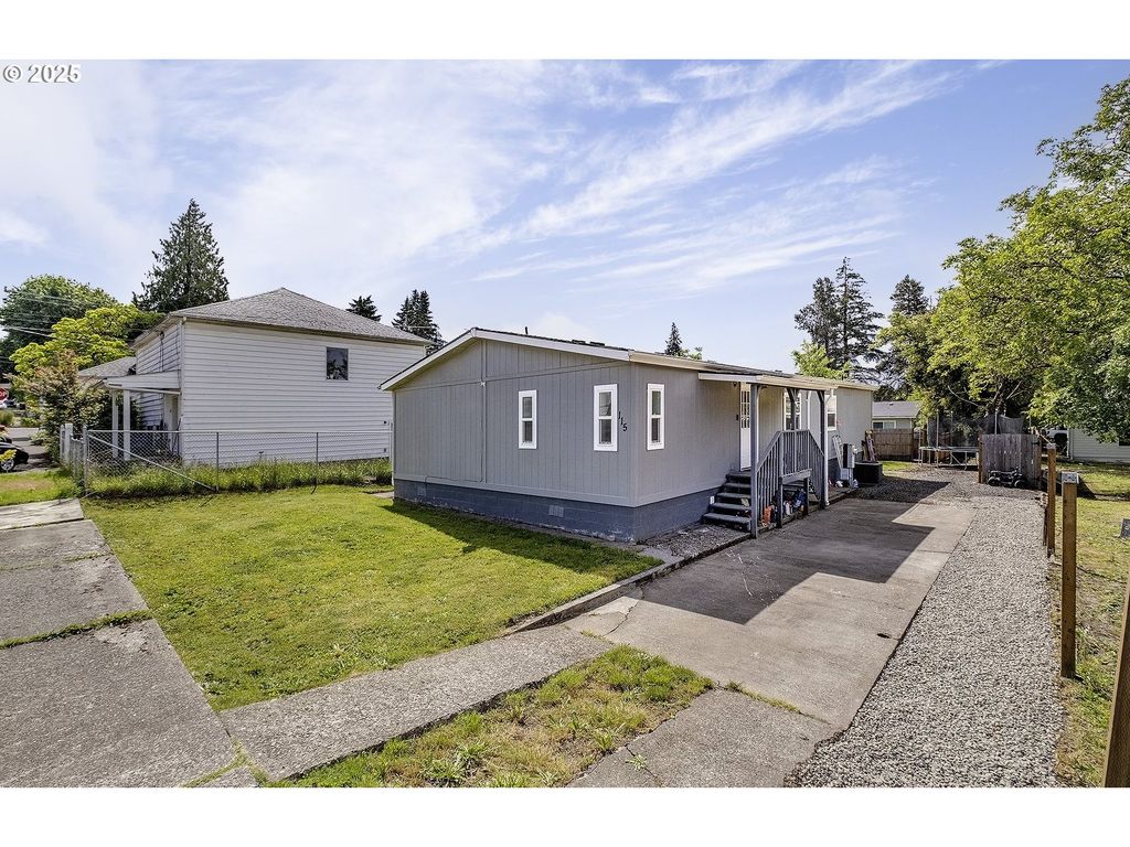 115 W 2ND St, Yamhill, OR 97148