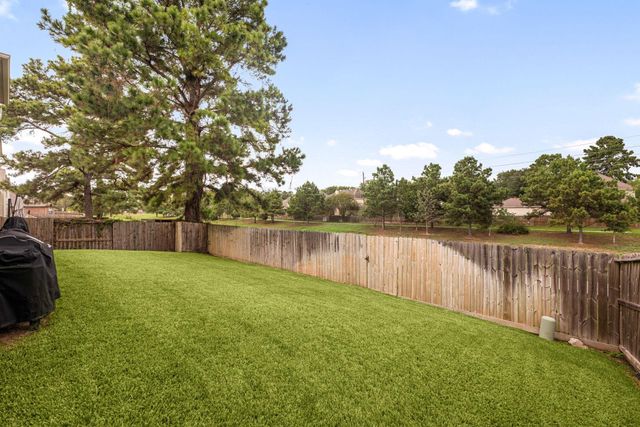 8211 Sports Haven Drive, Humble, TX 77346