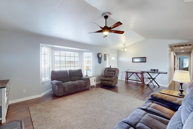 3319 Tierra Buena Rd, Yuba City, CA 95993
