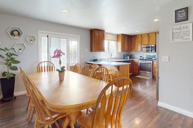 3319 Tierra Buena Rd, Yuba City, CA 95993