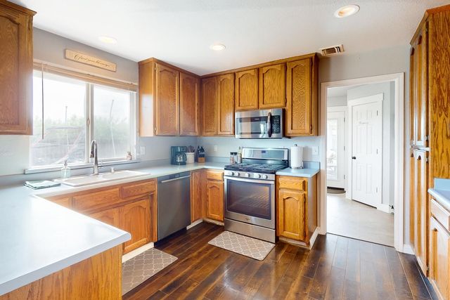 3319 Tierra Buena Rd, Yuba City, CA 95993