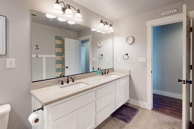 3319 Tierra Buena Rd, Yuba City, CA 95993