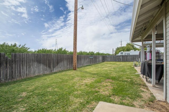 3319 Tierra Buena Rd, Yuba City, CA 95993