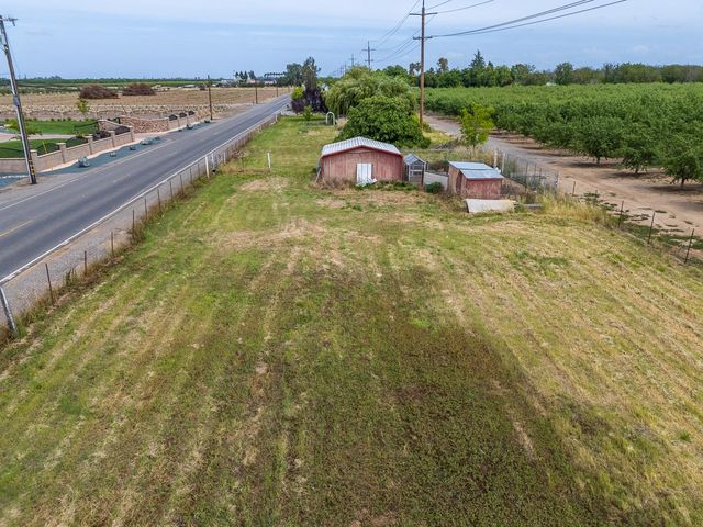 3319 Tierra Buena Rd, Yuba City, CA 95993