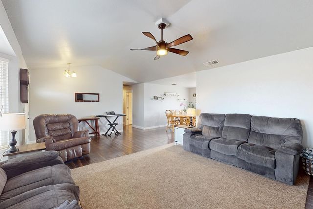 3319 Tierra Buena Rd, Yuba City, CA 95993