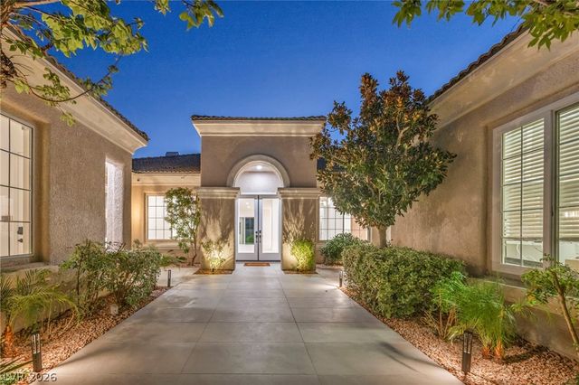 4555 Riva De Romanza Street, Las Vegas, NV 89135