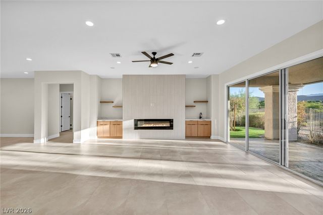 4555 Riva De Romanza Street, Las Vegas, NV 89135
