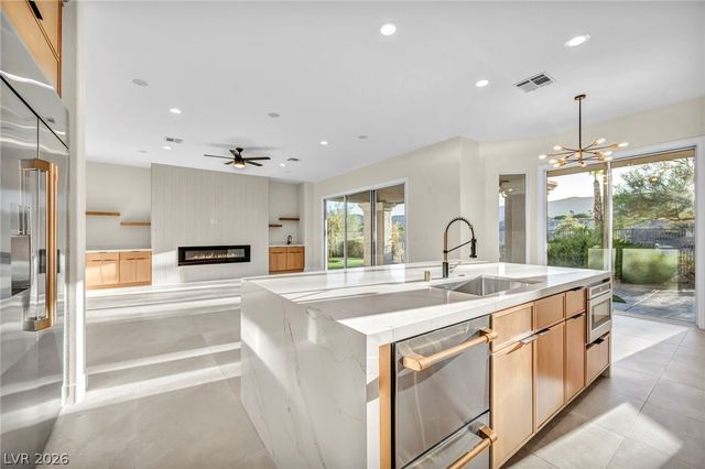 4555 Riva De Romanza Street, Las Vegas, NV 89135