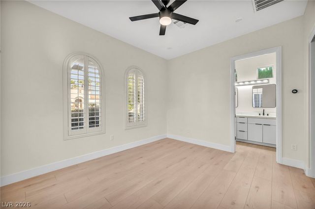 4555 Riva De Romanza Street, Las Vegas, NV 89135