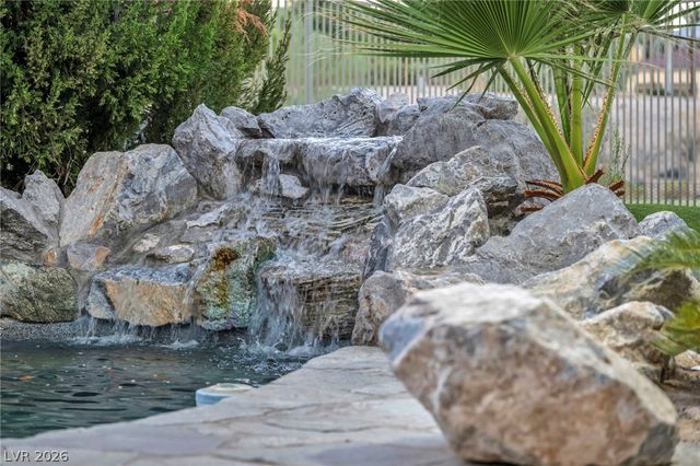 4555 Riva De Romanza Street, Las Vegas, NV 89135