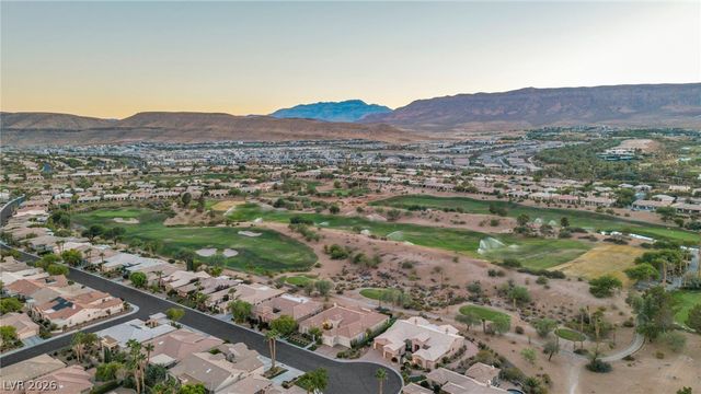 4555 Riva De Romanza Street, Las Vegas, NV 89135